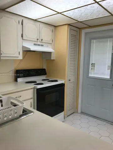 $180,000 | 1201 Northeast 191st Street, Unit G113, Miami, FL 33179