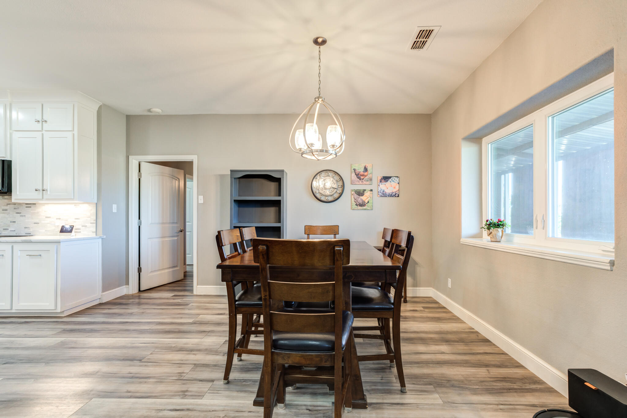 306 Quinlan Street Lubbock, TX 79403 - Photo 17 of 60 306-Quinlan-St_Lubbock-TX_9_Dining-Room