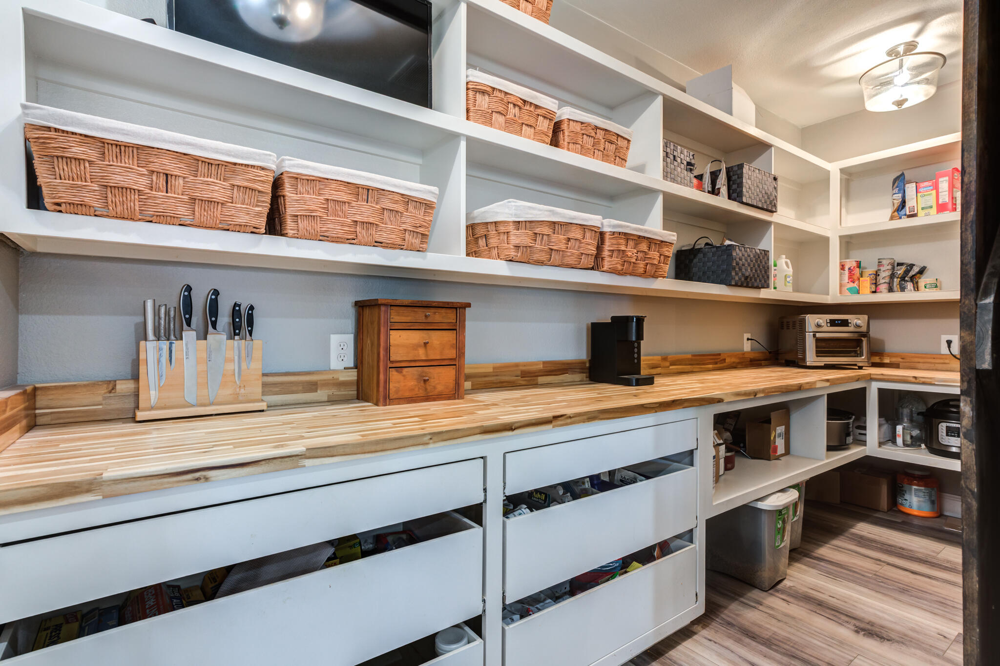 306 Quinlan Street Lubbock, TX 79403 - Photo 24 of 60 306-Quinlan-St_Lubbock-TX_16_Pantry