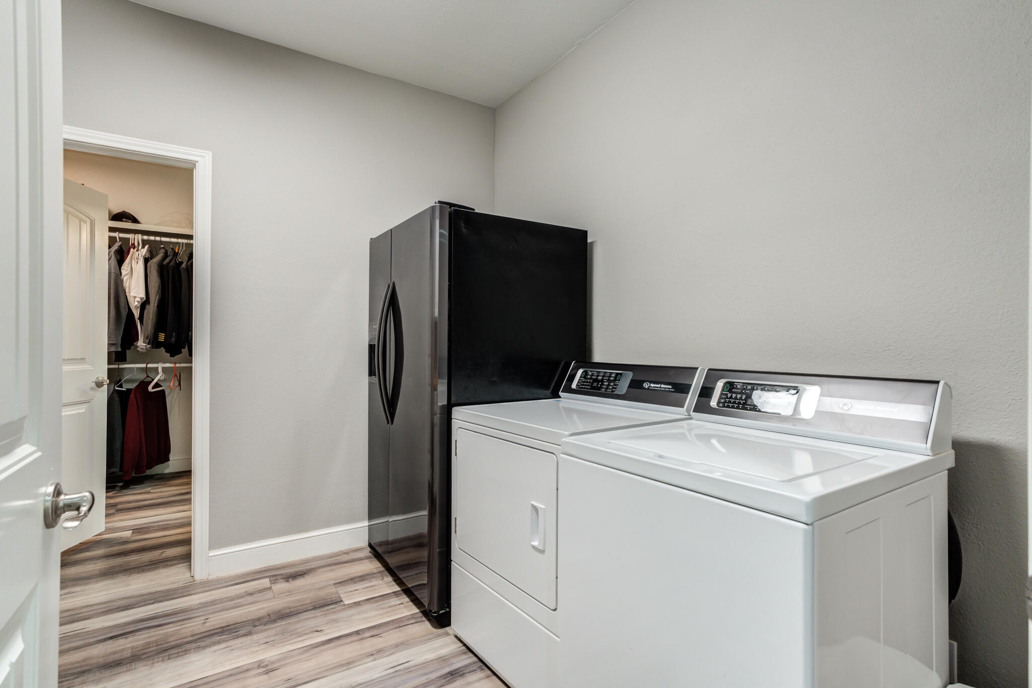 306 Quinlan Street Lubbock, TX 79403 - Photo 30 of 60 306-Quinlan-St_Lubbock-TX_22_Laundry-Roo