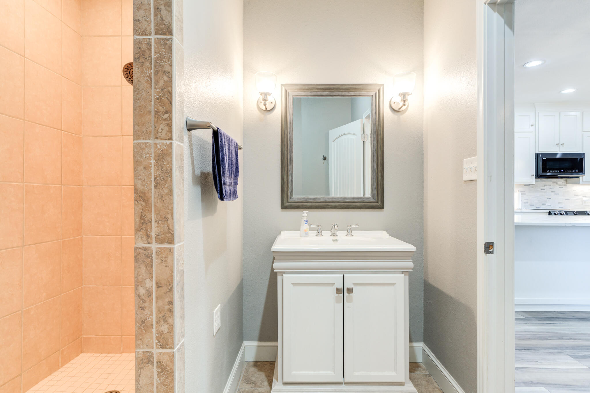 306 Quinlan Street Lubbock, TX 79403 - Photo 44 of 60 306-Quinlan-St_Lubbock-TX_36_Bathroom-2