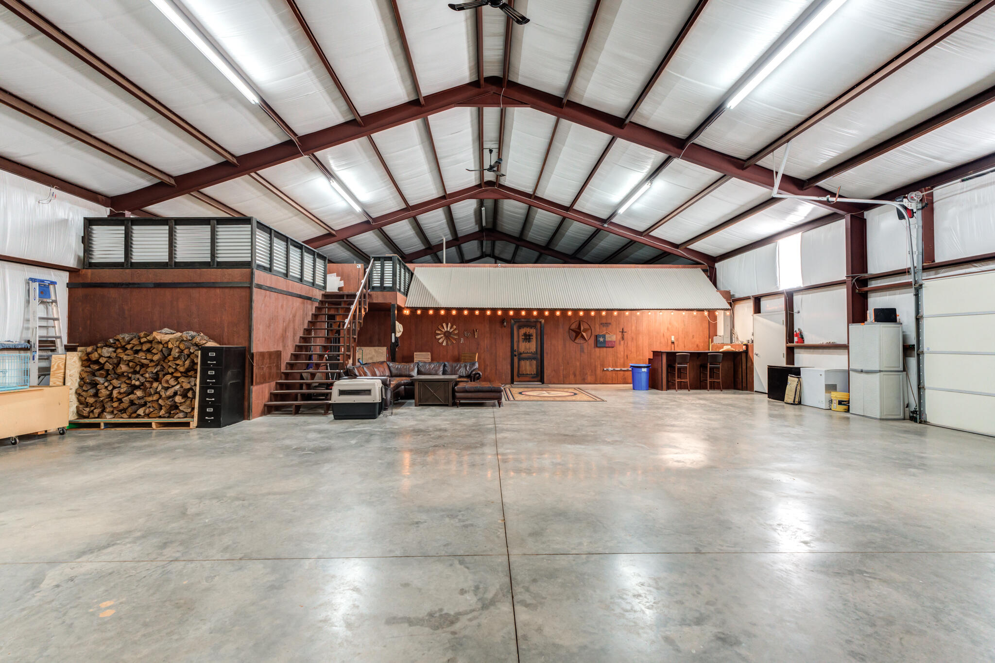 306 Quinlan Street Lubbock, TX 79403 - Photo 52 of 60 306-Quinlan-St_Lubbock-TX_44_Shop-Interi