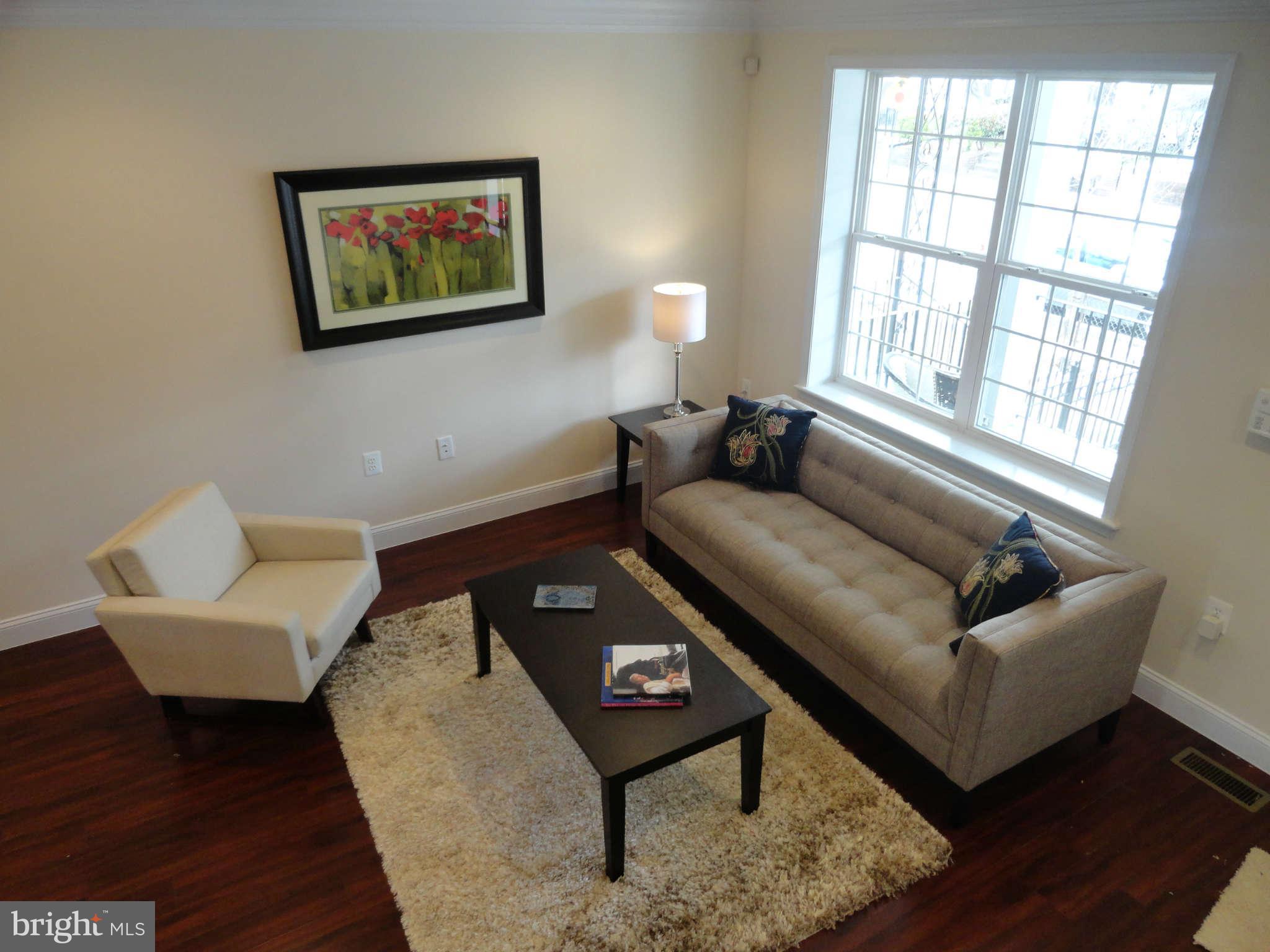 1508 D Street Northeast Washington, DC 20002 - Photo 2 of 18 Living Room