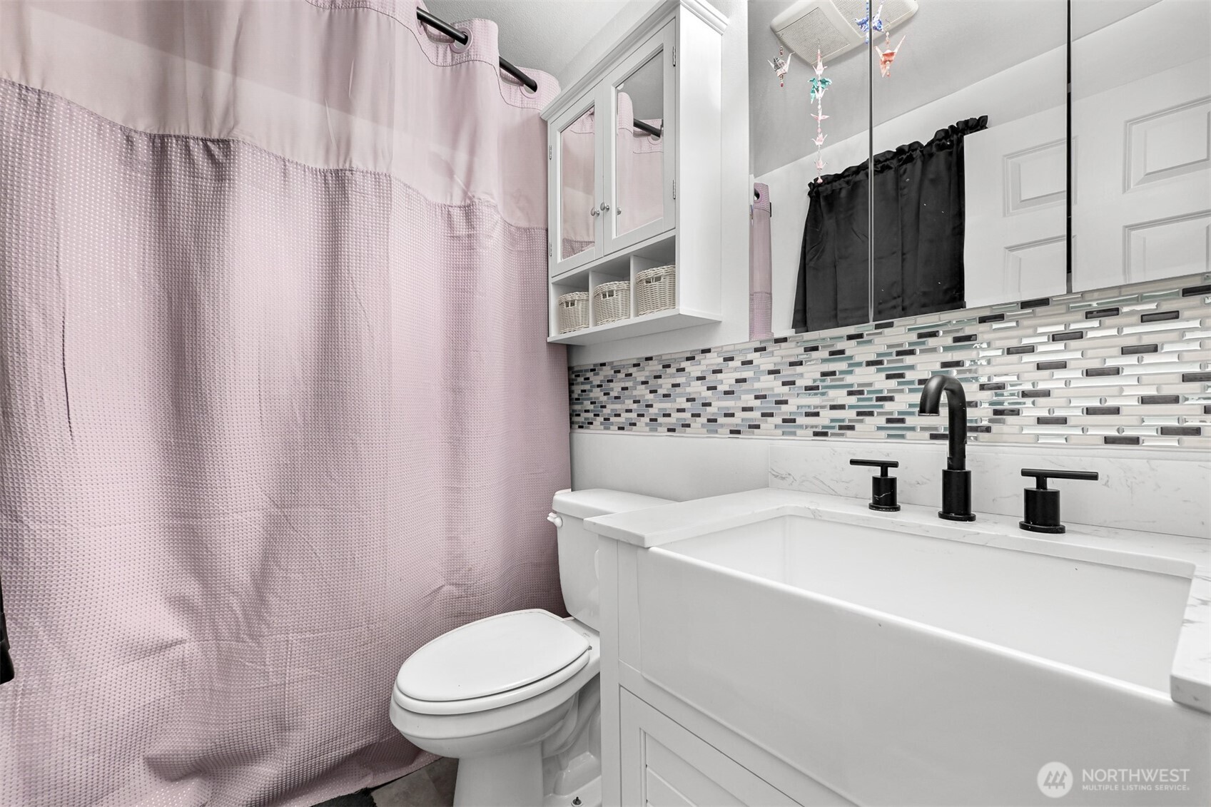 512 Allison Way Nooksack, WA 98276 - Photo 18 of 37 a bathroom with a sink toilet and shower