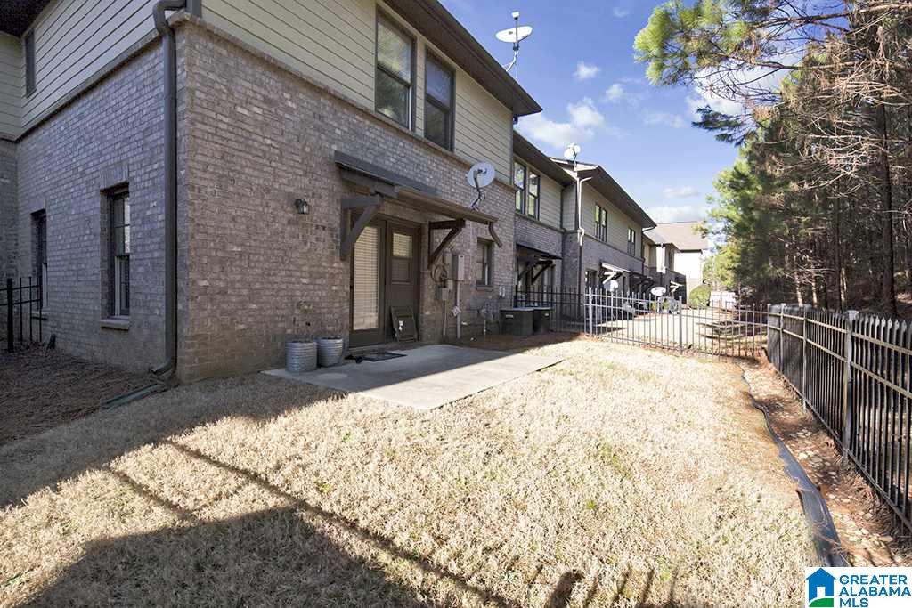 1041 Inverness Cove Way Birmingham, AL 35242 - Photo 4 of 31