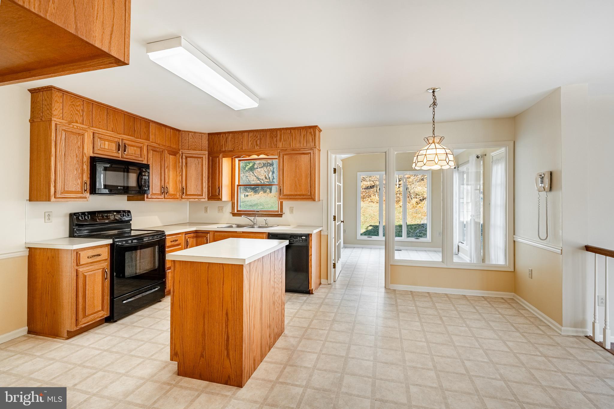 261 Watch Hill Road Exton, PA 19341 - Photo 8 of 40