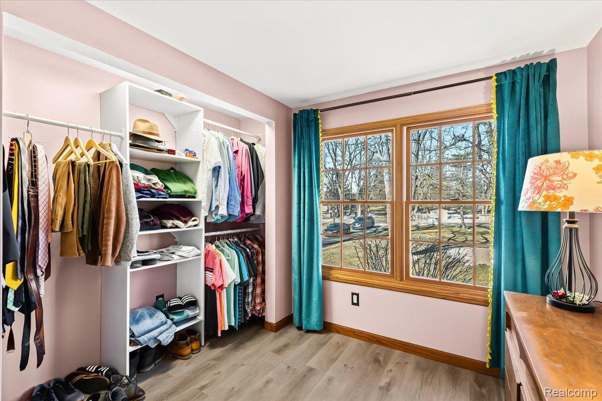 4529 Pleasant Valley Road Brighton, MI 48114 - Photo 23 of 66 Gallery Image 23