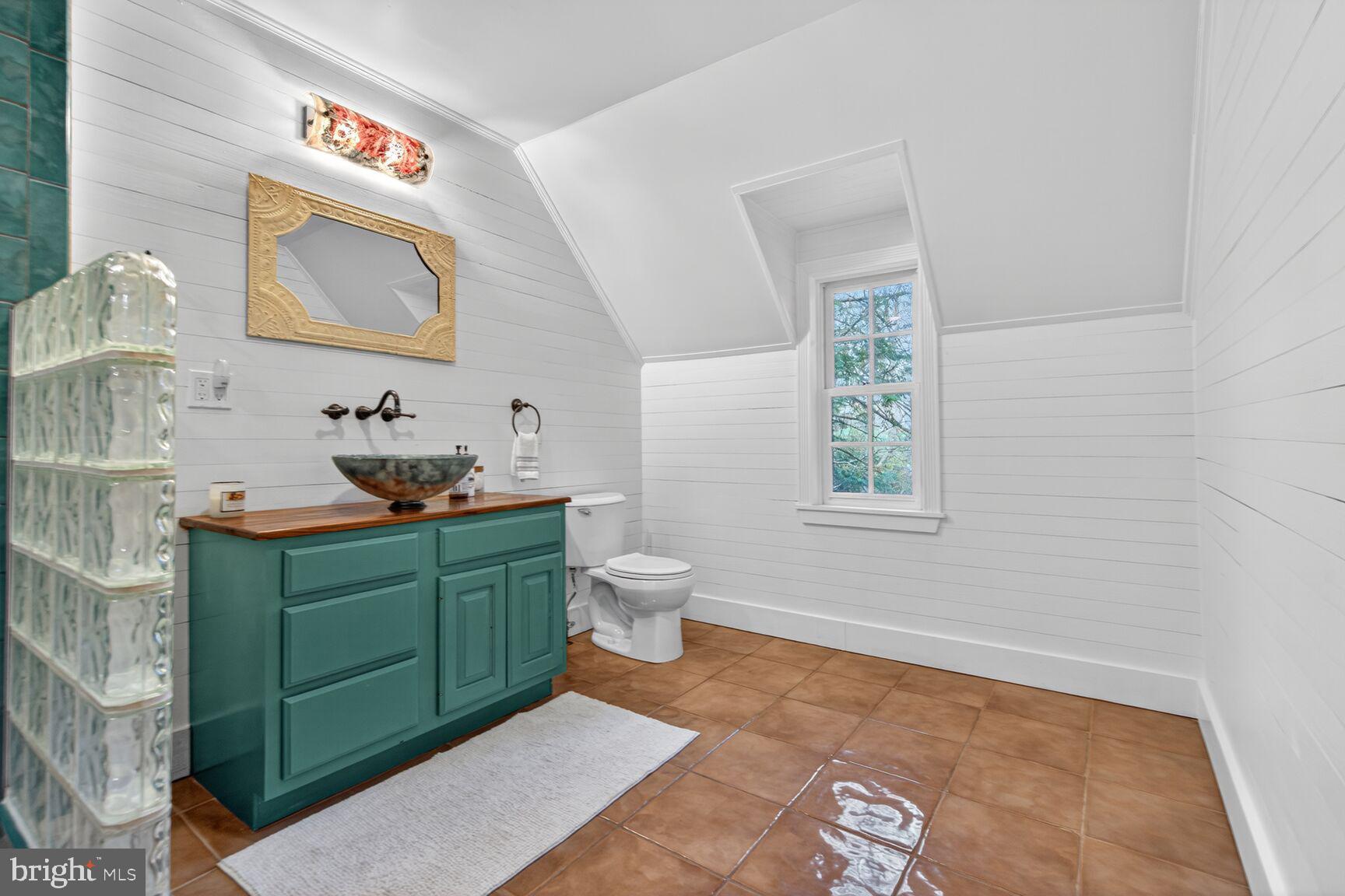17641 Raven Rocks Road Bluemont, VA 20135 - Photo 51 of 109 Shiplap Walls, Tile Floor