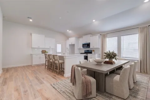 $299,000 | 6467 Escondido Drive, Rosharon, TX 77583
