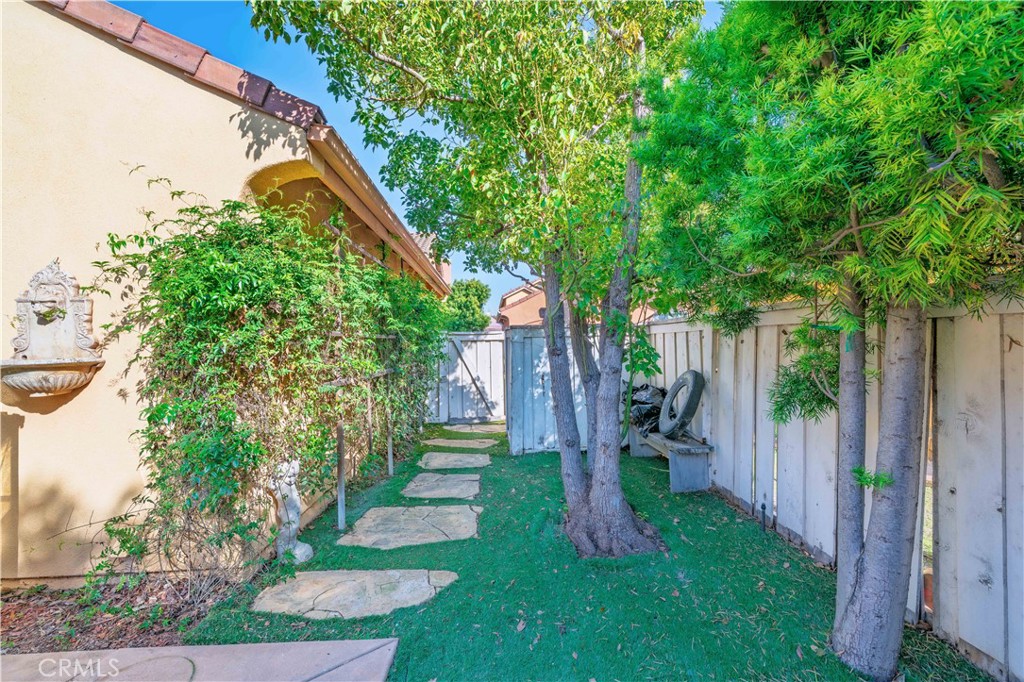 12 La Ronda Irvine, CA 92606 - Photo 26 of 30