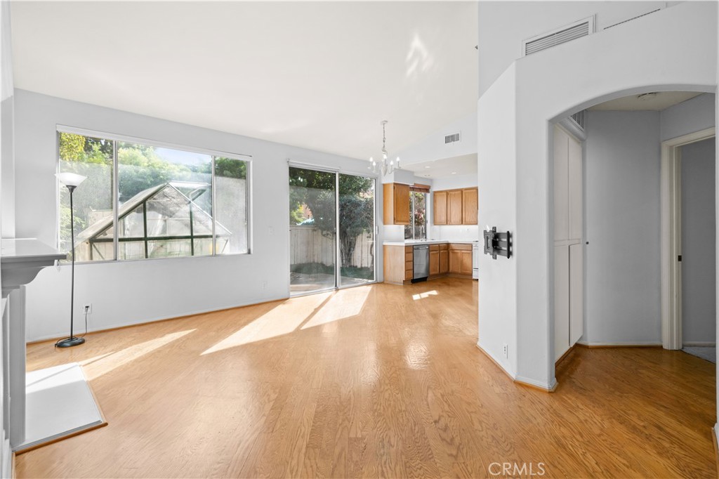 12 La Ronda Irvine, CA 92606 - Photo 7 of 30