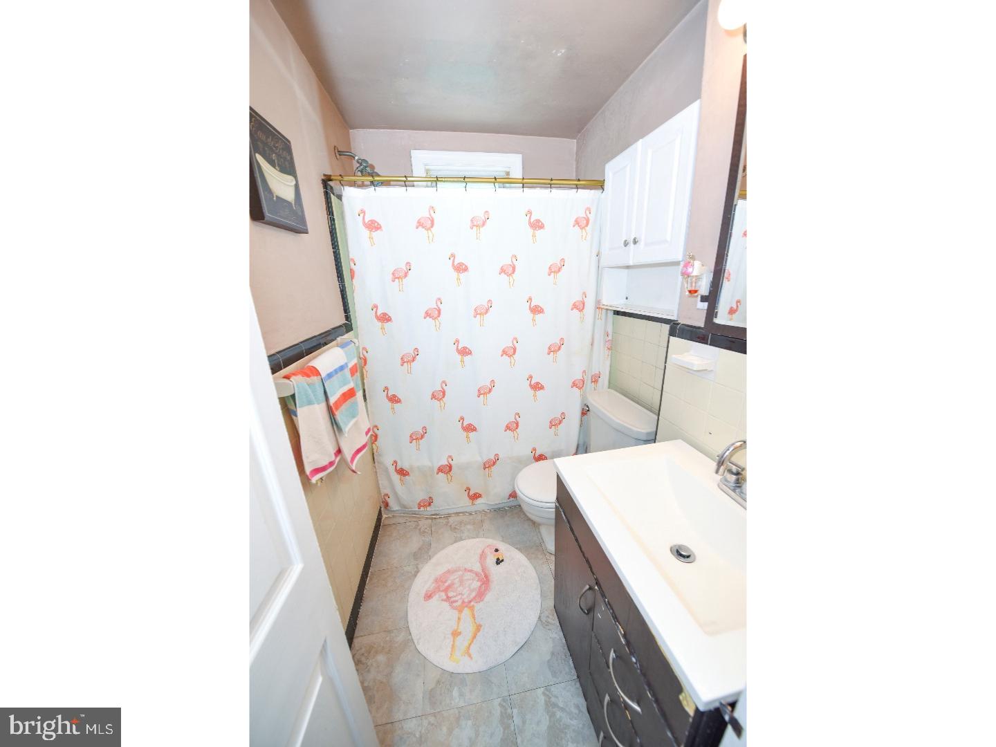 132 Margate Road Upper Darby, PA 19082 - Photo 8 of 14 Bathroom