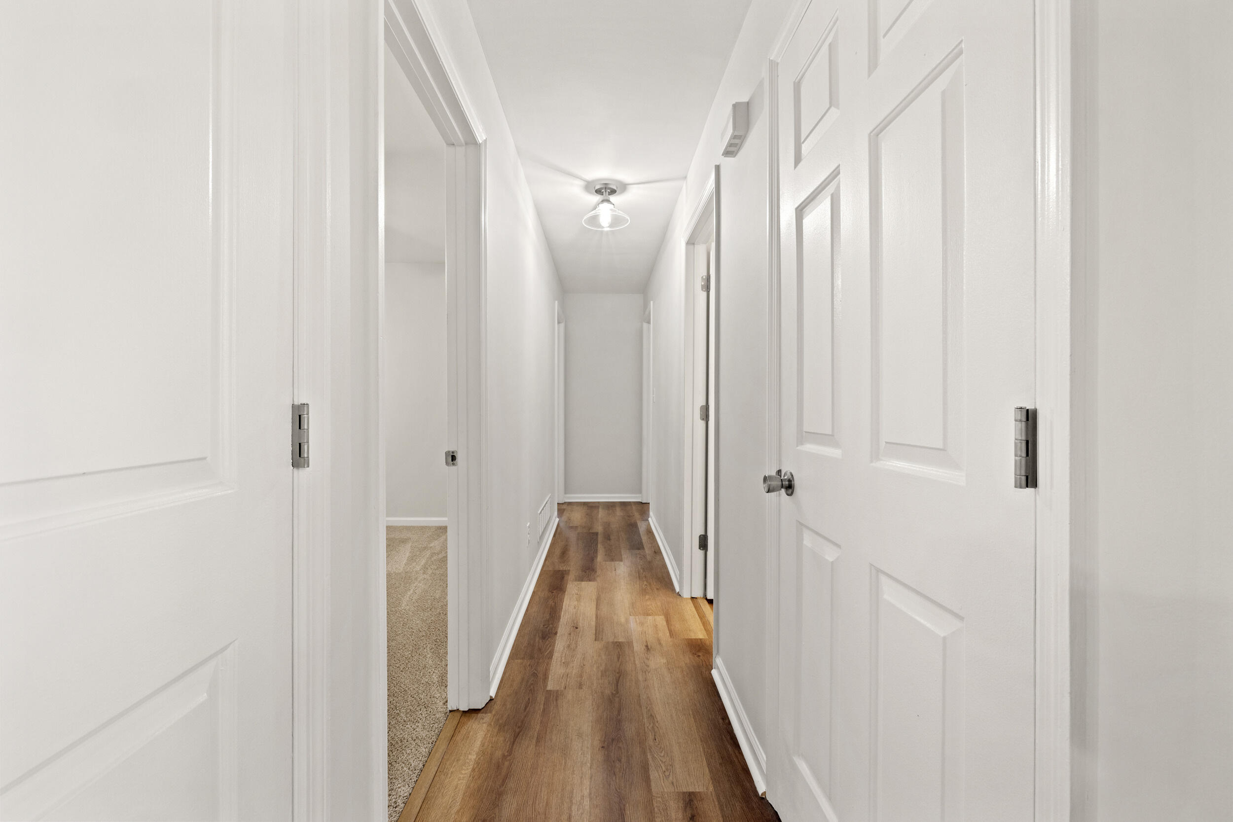 1100 Beaver Lake Road Lawrenceburg, KY 40342 - Photo 20 of 34 Hallway