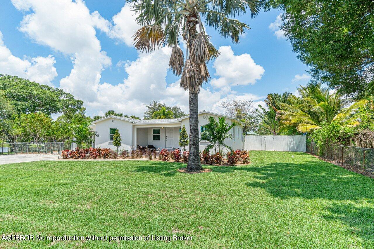 3089 Thelma Road Palm Springs, FL 33406 - Photo 2 of 44 002-3089ThelmaRoad-PalmSprings-FL-33406-