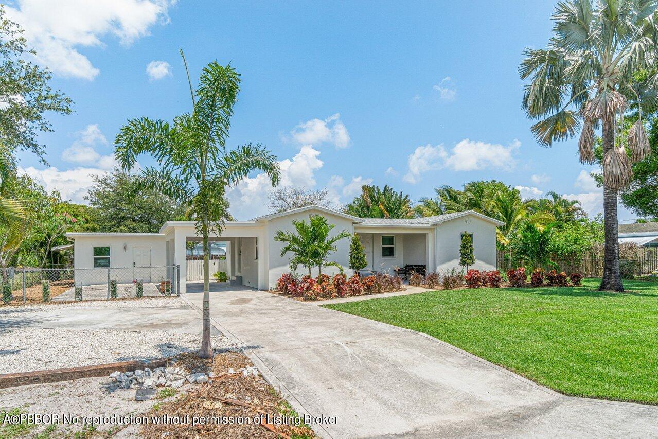 3089 Thelma Road Palm Springs, FL 33406 - Photo 3 of 44 003-3089ThelmaRoad-PalmSprings-FL-33406-