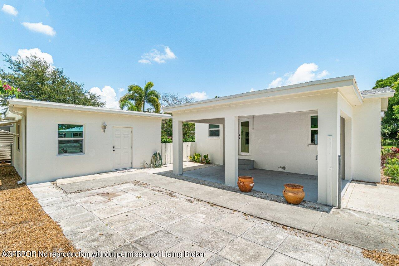 3089 Thelma Road Palm Springs, FL 33406 - Photo 7 of 44 007-3089ThelmaRoad-PalmSprings-FL-33406-