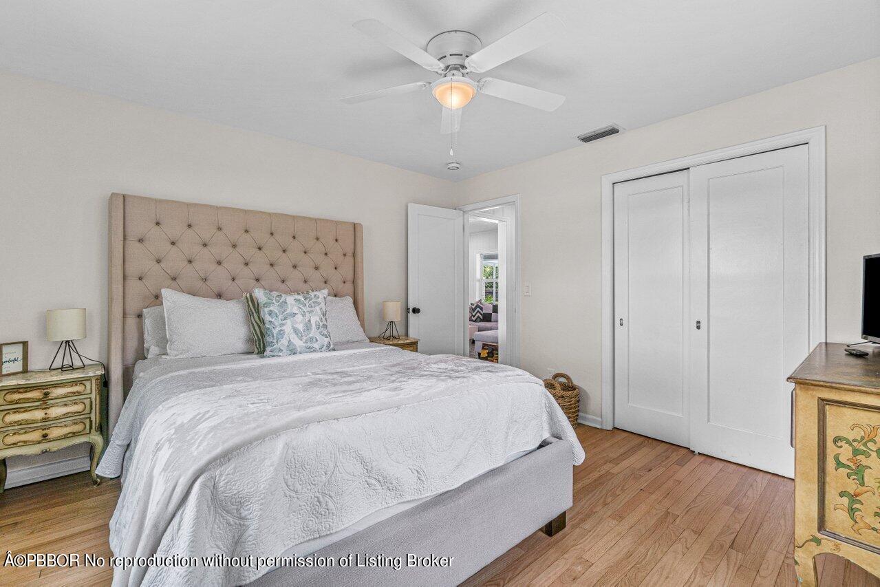 3089 Thelma Road Palm Springs, FL 33406 - Photo 10 of 44 010-3089ThelmaRoad-PalmSprings-FL-33406-
