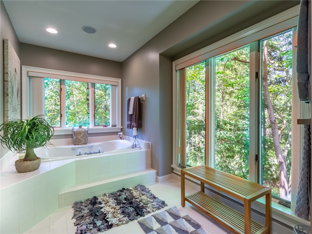 4 Carters Grove Pittsford, NY 14534 - Photo 18 of 36