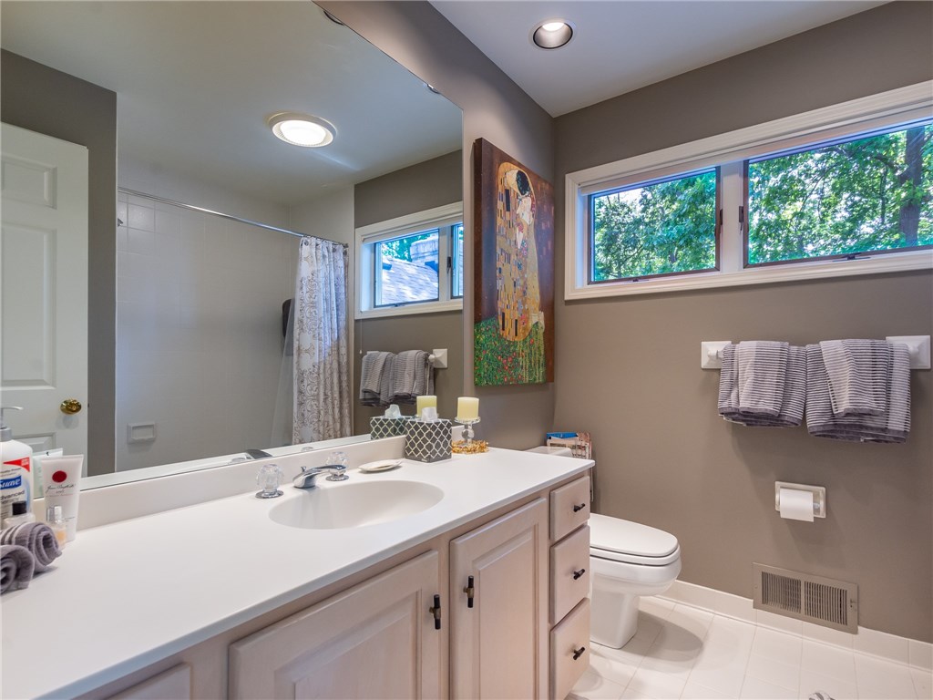 4 Carters Grove Pittsford, NY 14534 - Photo 25 of 36