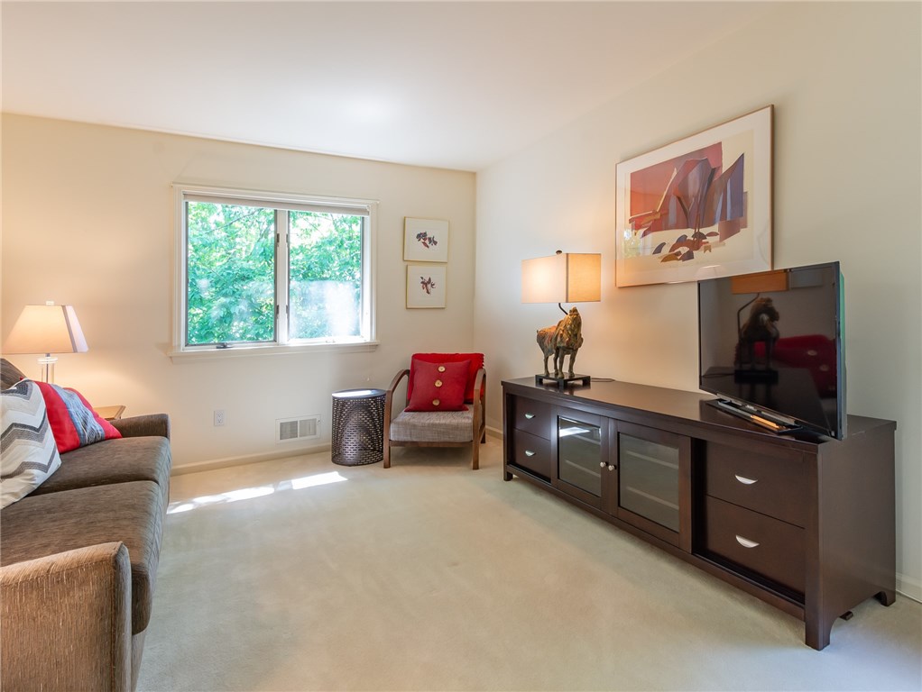 4 Carters Grove Pittsford, NY 14534 - Photo 28 of 36