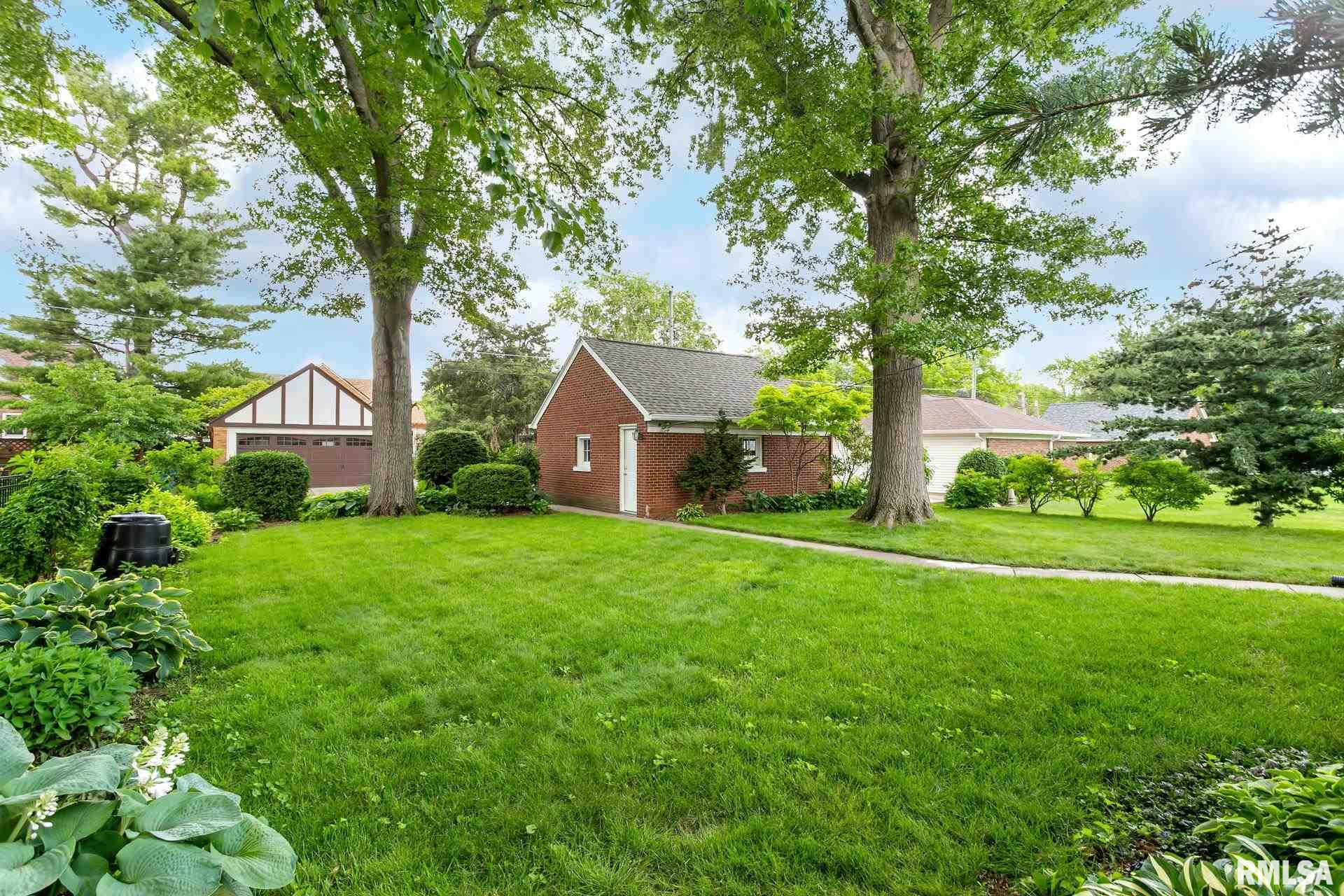 2928 Middle Road Davenport, IA 52803 - Photo 30 of 31 Gallery Image 30