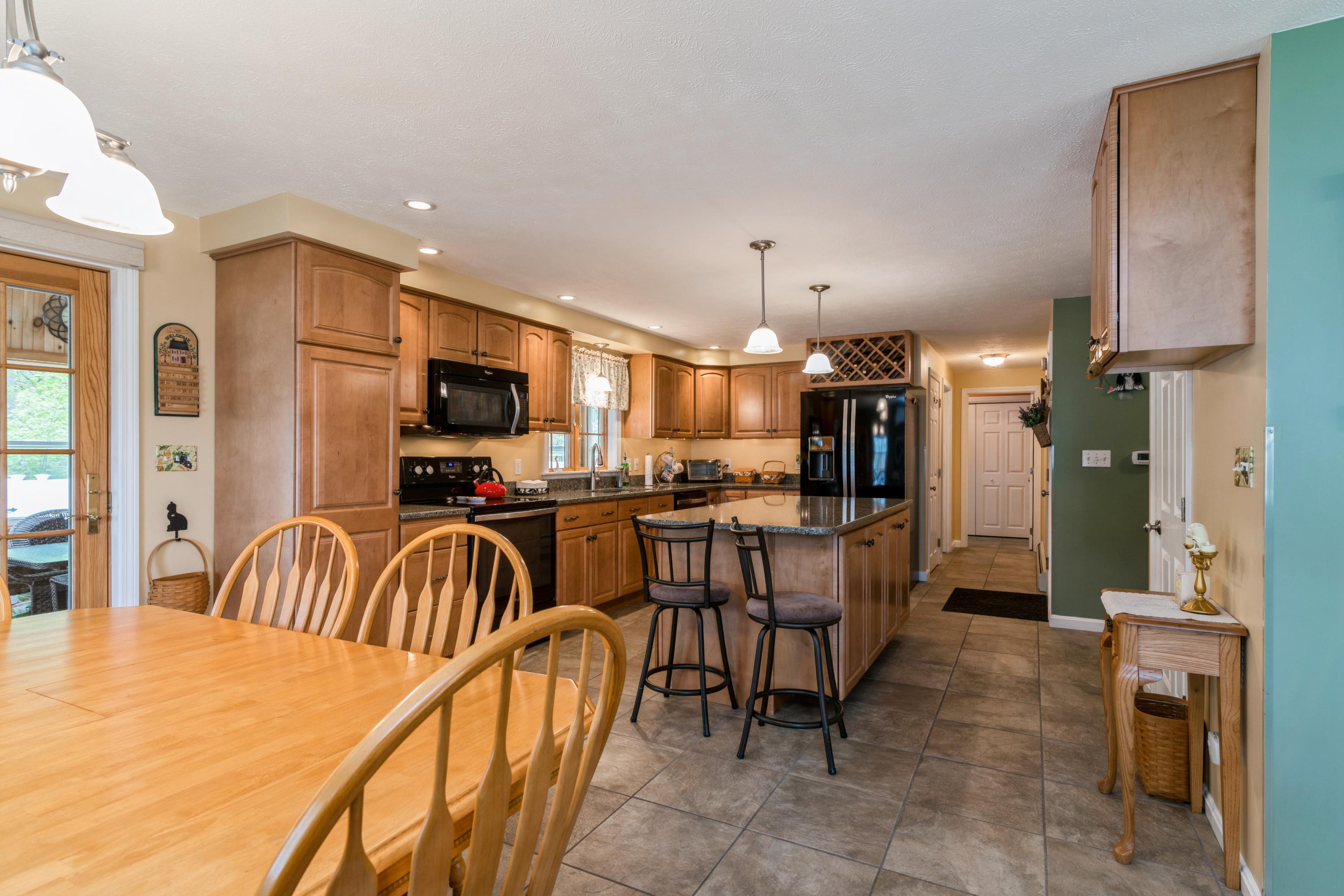 21 Fairfield Road Scarborough, ME 04074 - Photo 11 of 43 11_21FairfieldRd_2011_HiRes