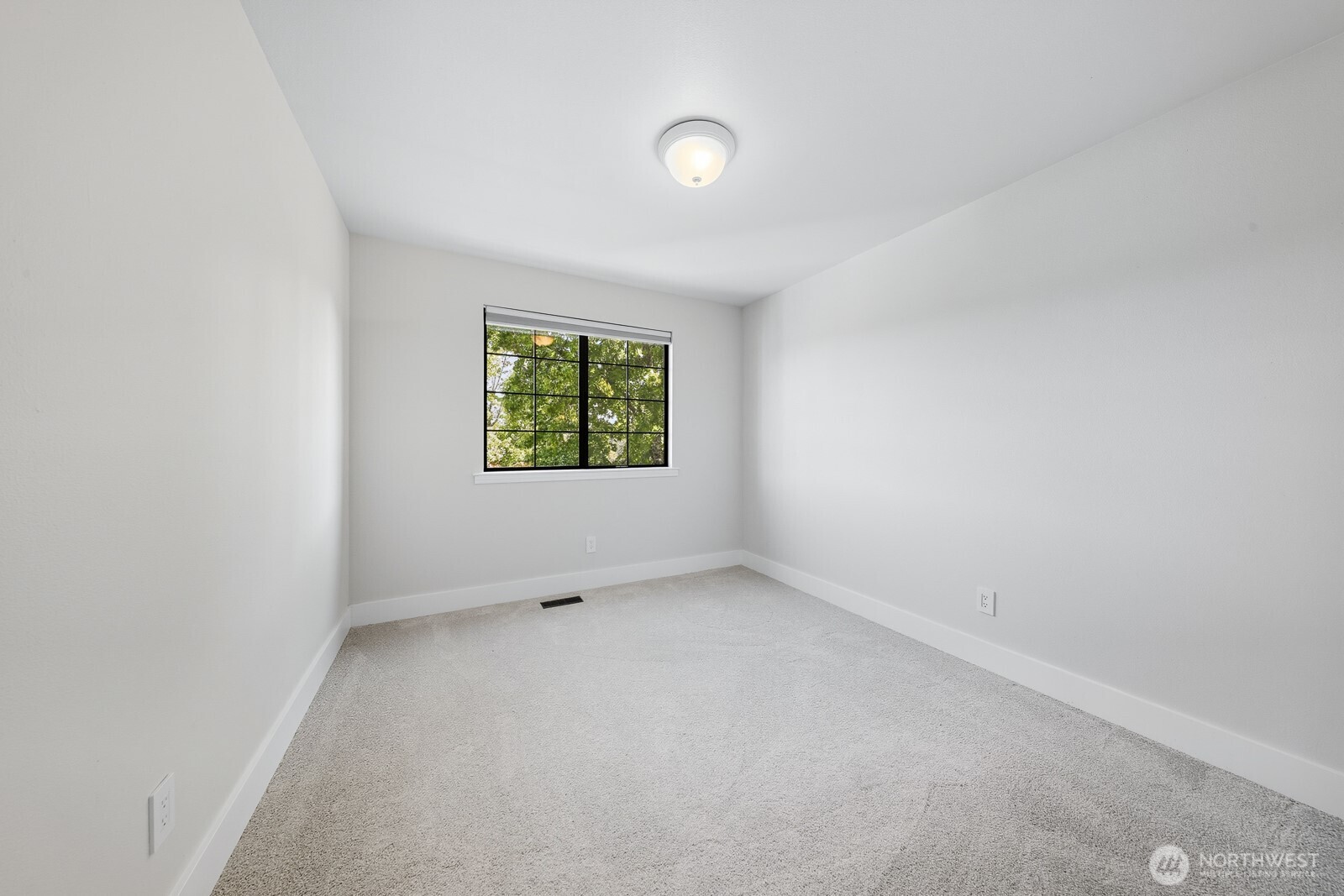 2750 214th Street Southwest Brier, WA 98036 - Photo 28 of 39 an empty room with windows