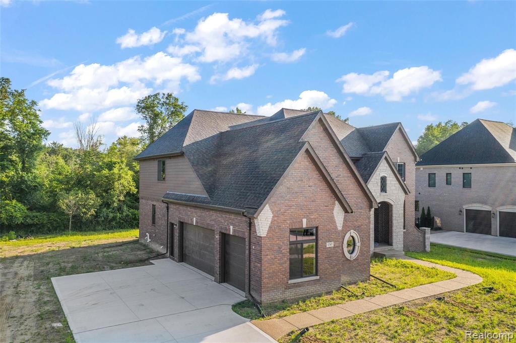1922 Traceky Rochester Hills, MI 48306 - Photo 4 of 51