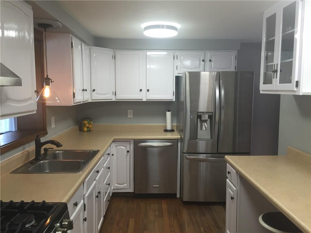 140 Simmons Road Canonsburg, PA 15317 - Photo 8 of 25 Gallery Image 8