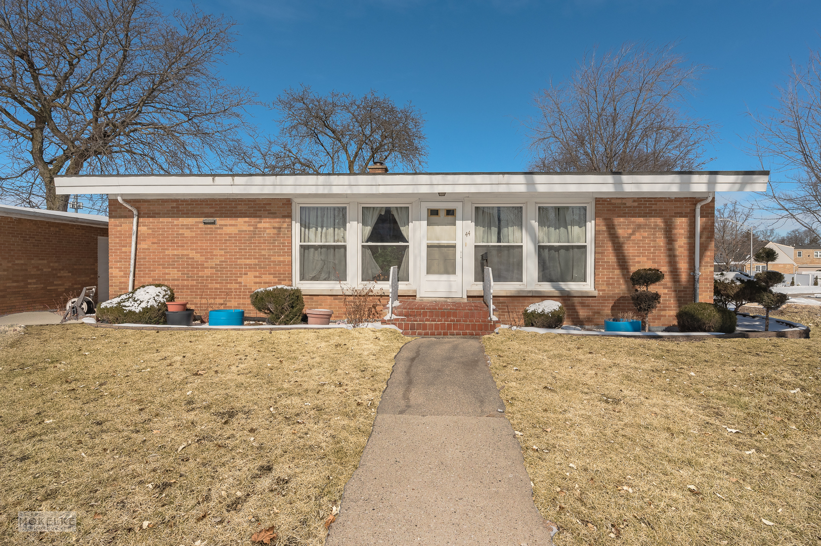 44 Iowa Avenue Addison, IL 60101 - Photo 1 of 31 a view of a house with backyard and sitting area