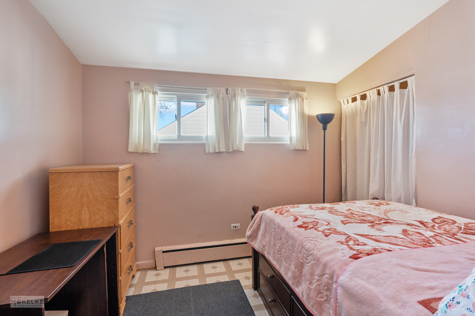 44 Iowa Avenue Addison, IL 60101 - Photo 19 of 31 a bedroom with a bed and a window