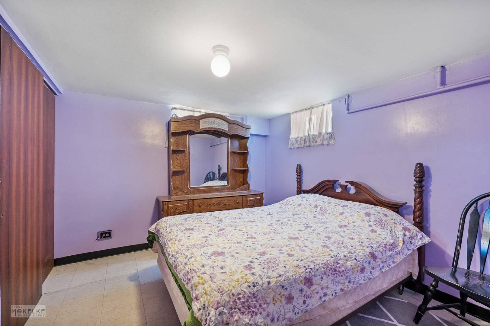 44 Iowa Avenue Addison, IL 60101 - Photo 23 of 31 a bedroom with a bed and a dresser