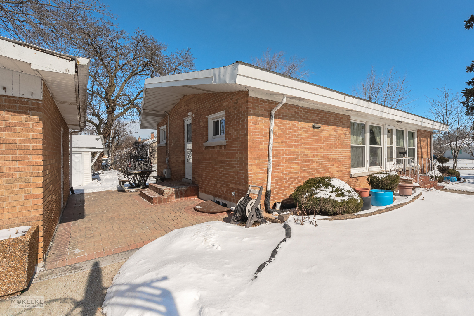 44 Iowa Avenue Addison, IL 60101 - Photo 7 of 31 a view of a house with outdoor space and porch