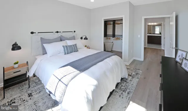a black and white photo of a living room