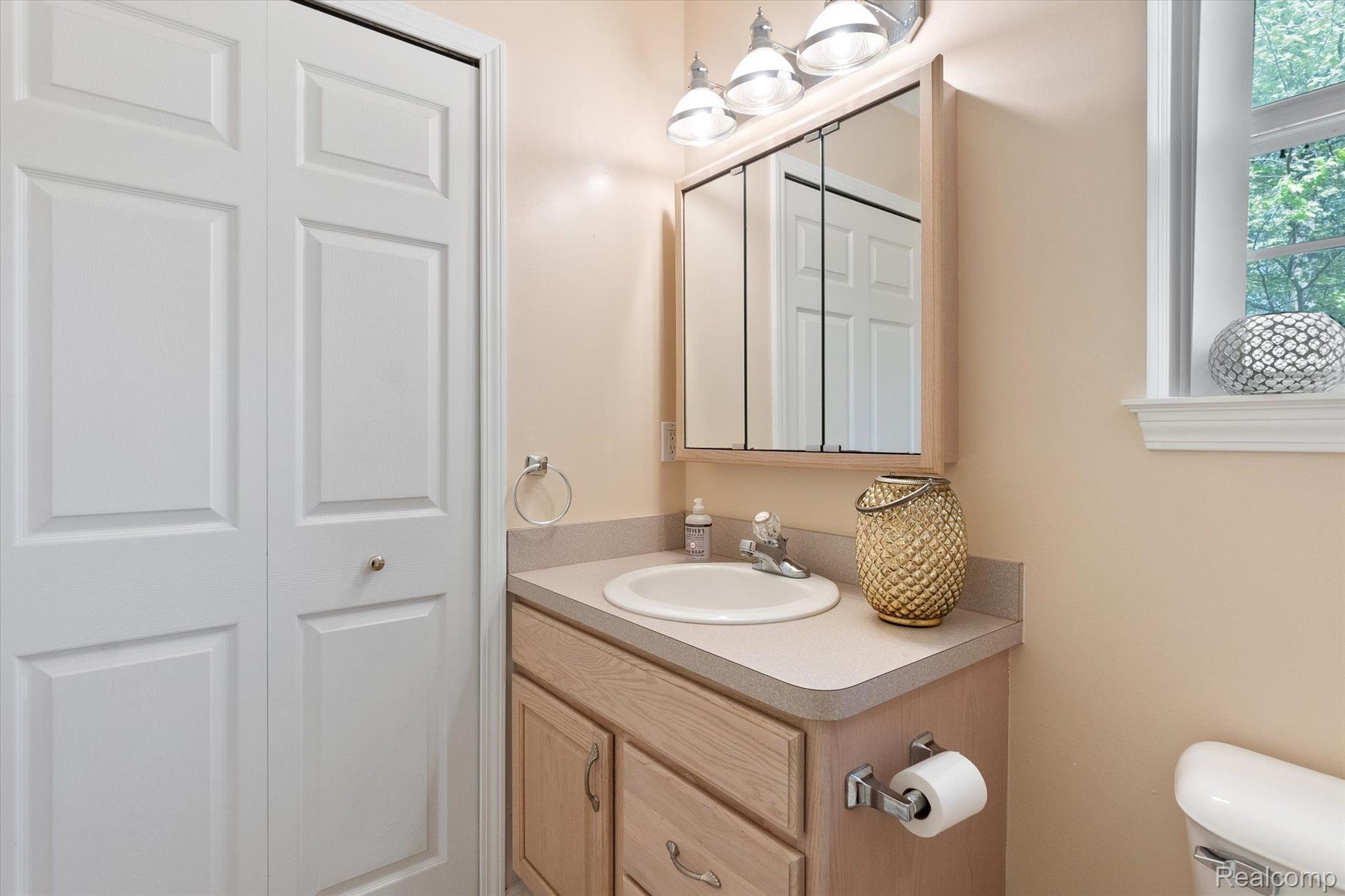 14435 Hogan Road Linden, MI 48451 - Photo 20 of 23 Gallery Image 20