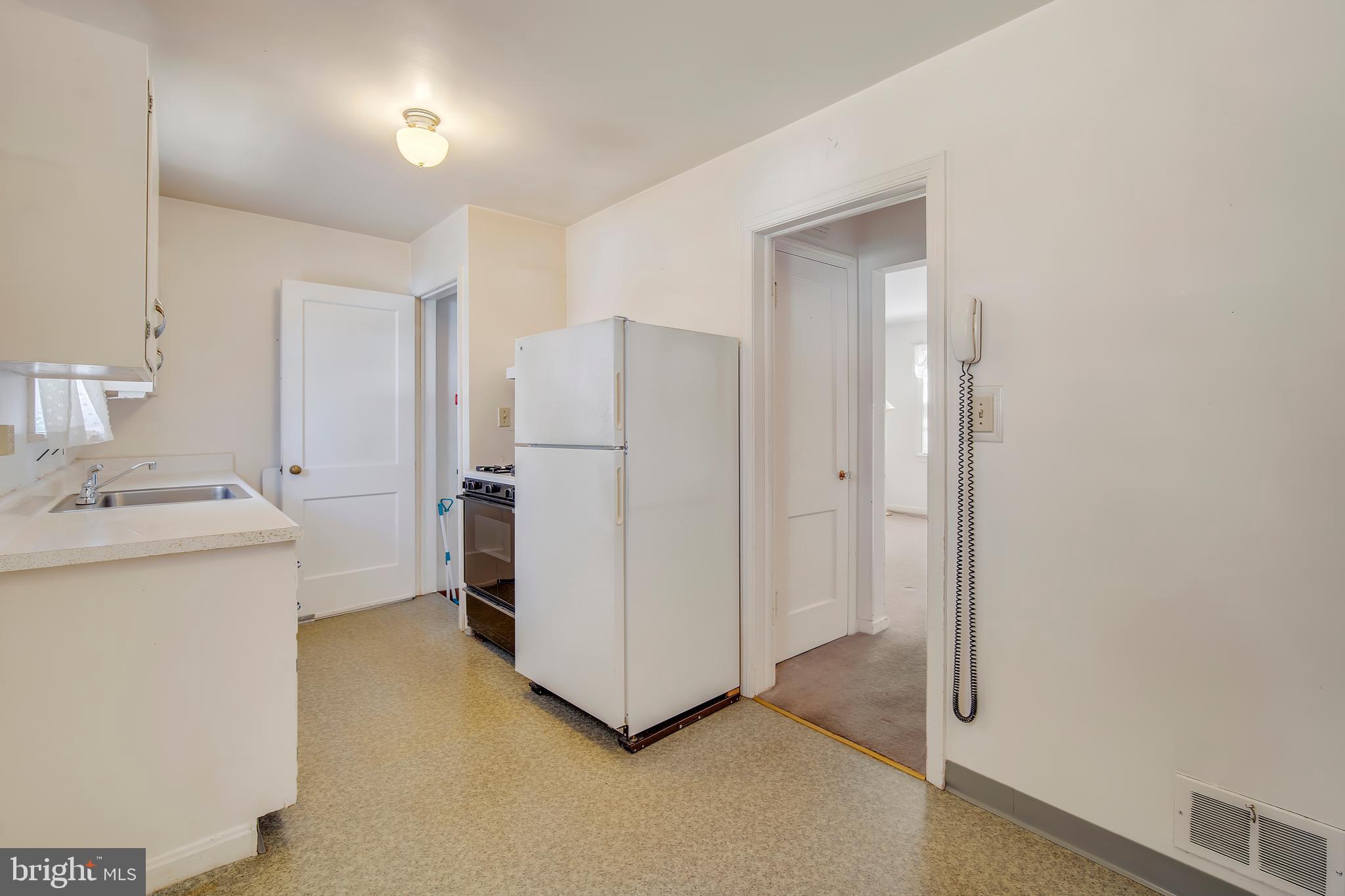 5014 Nantucket Road College Park, MD 20740 - Photo 8 of 31 Gallery Image 8