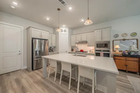 $567,500 | 8106 Emsworth Drive, Dallas, TX 75231