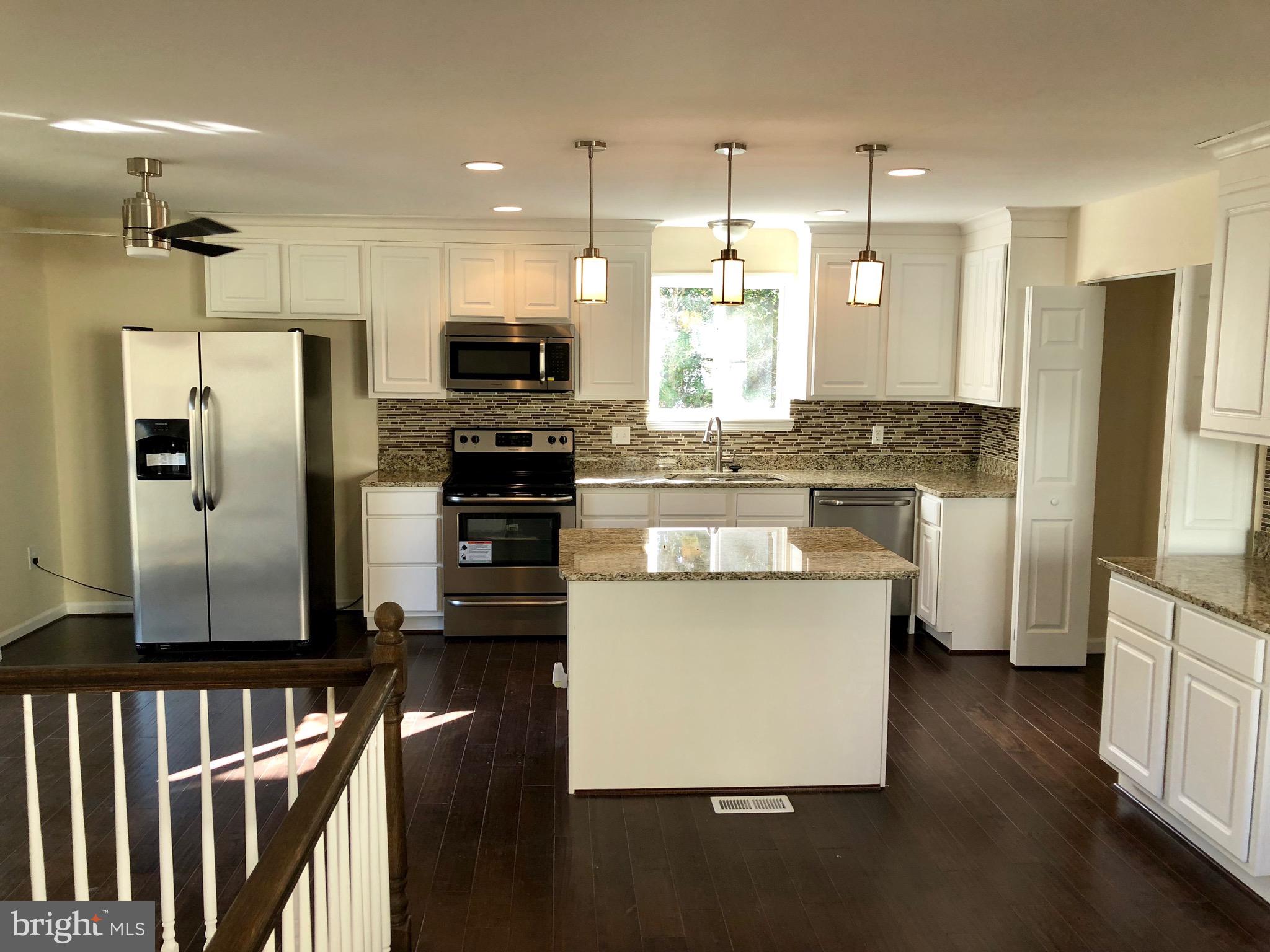 522 Maple Way Lusby, MD 20657 - Photo 13 of 42 Kitchen