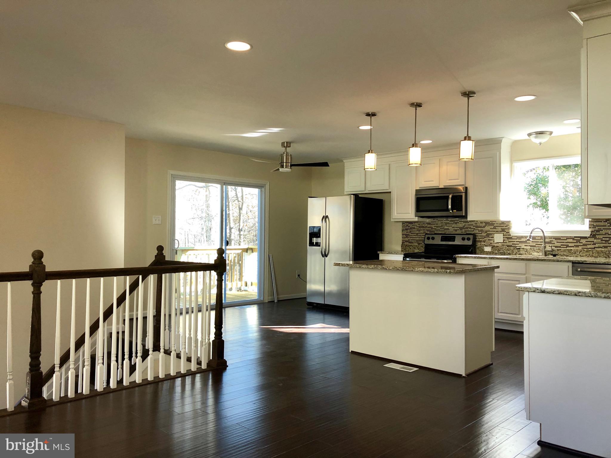 522 Maple Way Lusby, MD 20657 - Photo 14 of 42 Family Room/Kitchen