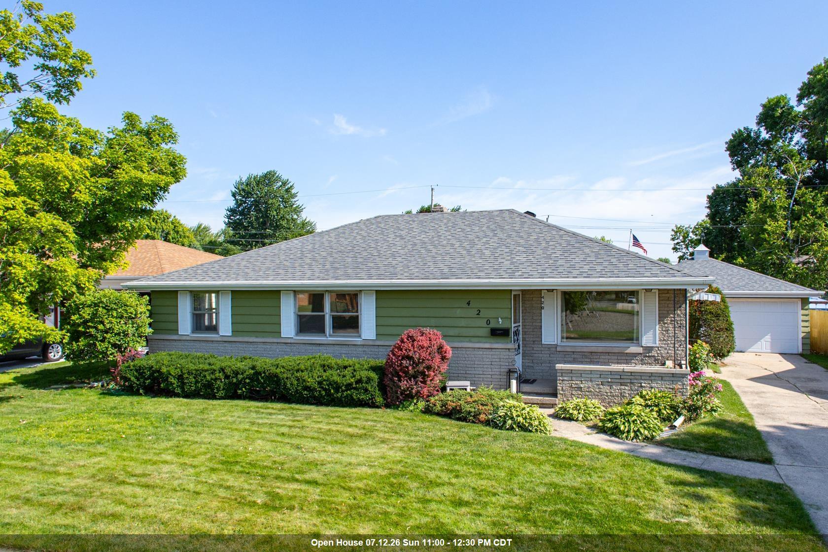420 West Lindbergh Street Appleton, WI 54911 - Photo 1 of 31