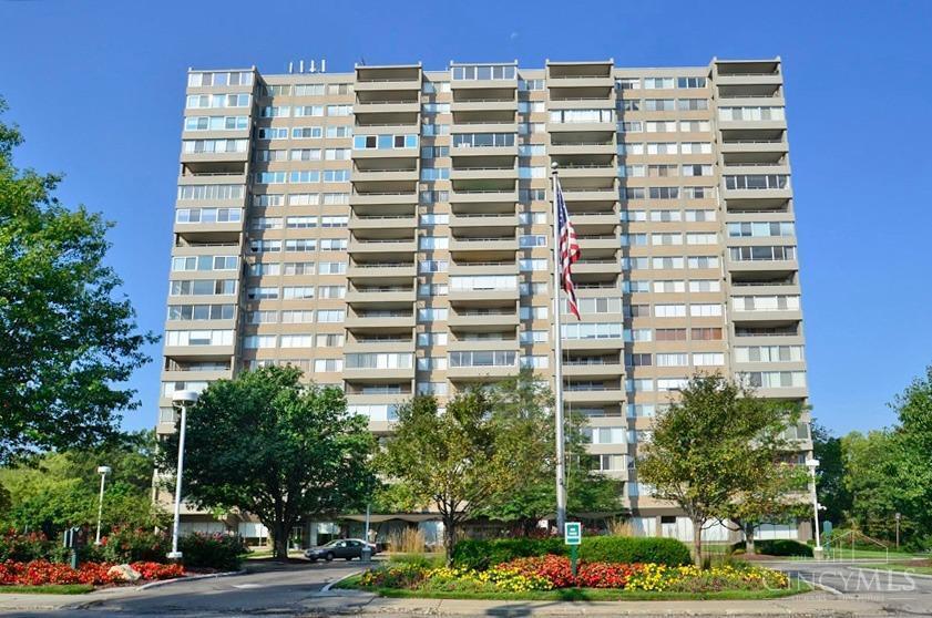 2324 Madison Road, Unit 1506 Cincinnati, OH 45208 - Photo 1 of 1