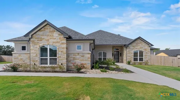 $796,500 | 112 Vista De Luna Lane, Belton, TX 76513