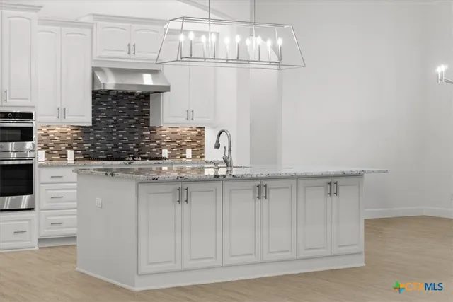 $796,500 | 112 Vista De Luna Lane, Belton, TX 76513