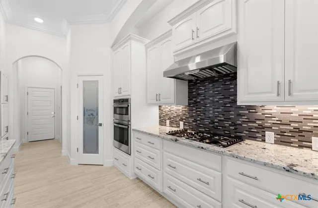 $796,500 | 112 Vista De Luna Lane, Belton, TX 76513