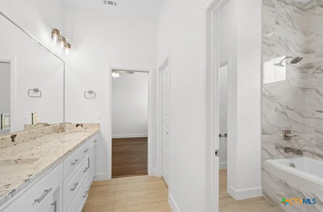 $796,500 | 112 Vista De Luna Lane, Belton, TX 76513