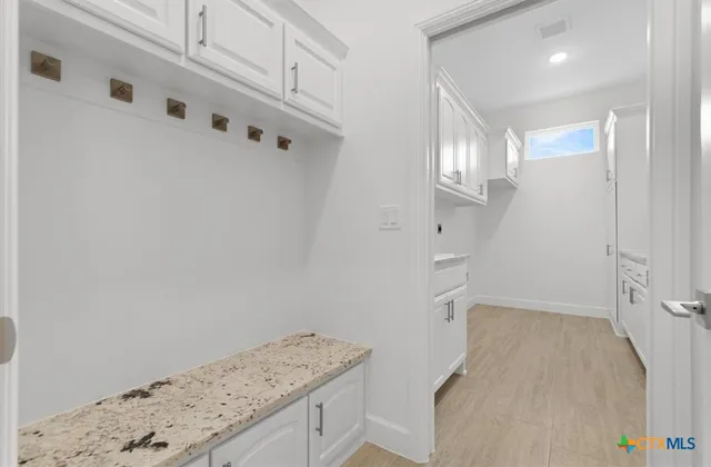 $796,500 | 112 Vista De Luna Lane, Belton, TX 76513