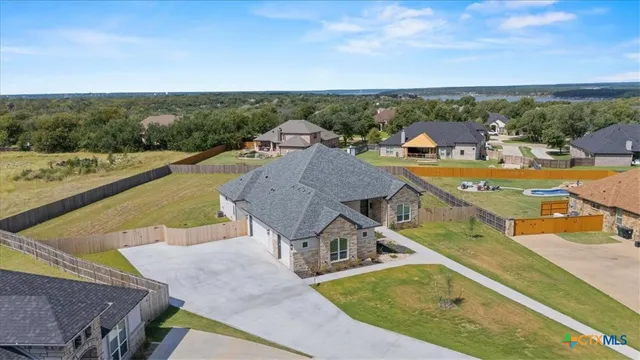 $796,500 | 112 Vista De Luna Lane, Belton, TX 76513