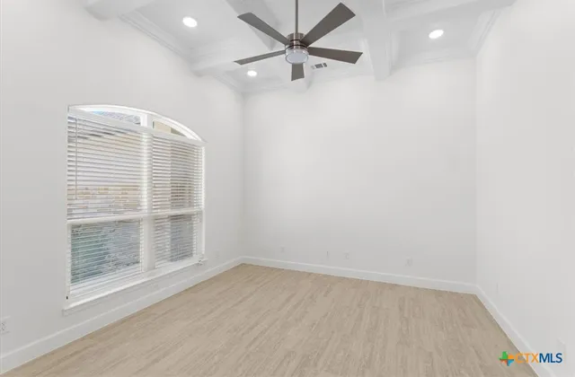 $796,500 | 112 Vista De Luna Lane, Belton, TX 76513