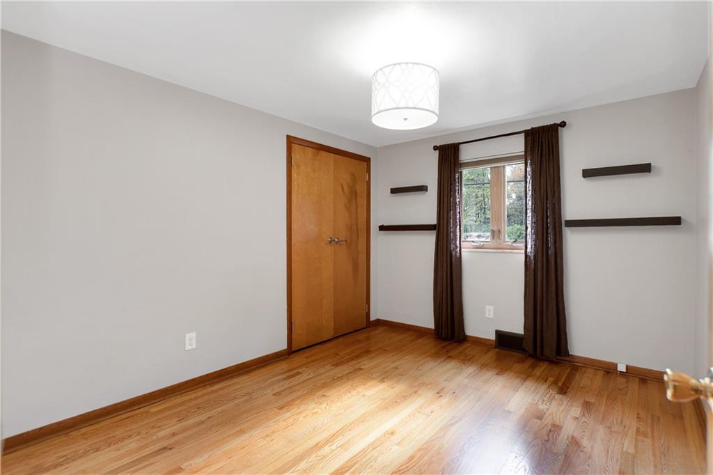 117 Harding Road Pittsburgh, PA 15229 - Photo 13 of 23 Gallery Image 13