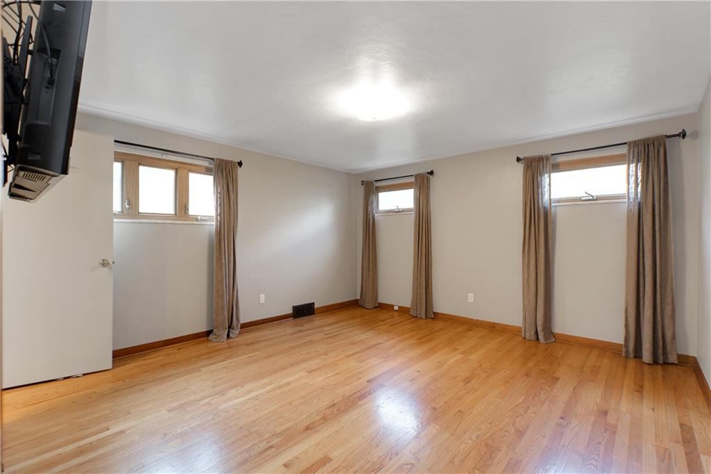 117 Harding Road Pittsburgh, PA 15229 - Photo 16 of 23 Gallery Image 16